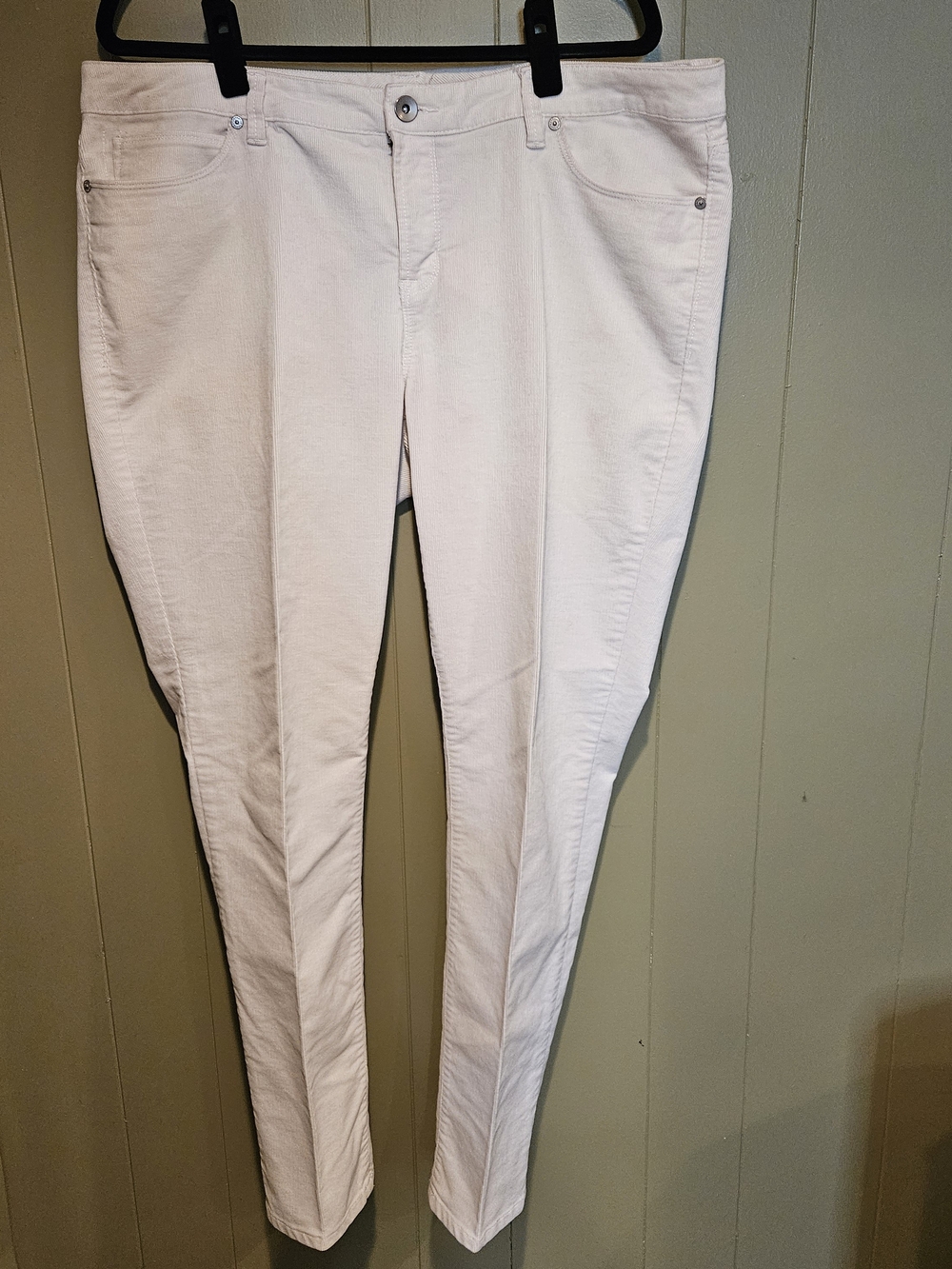 JCPenney Women’s Plus Size 18W White Corduroy Stretch Skinny Pants